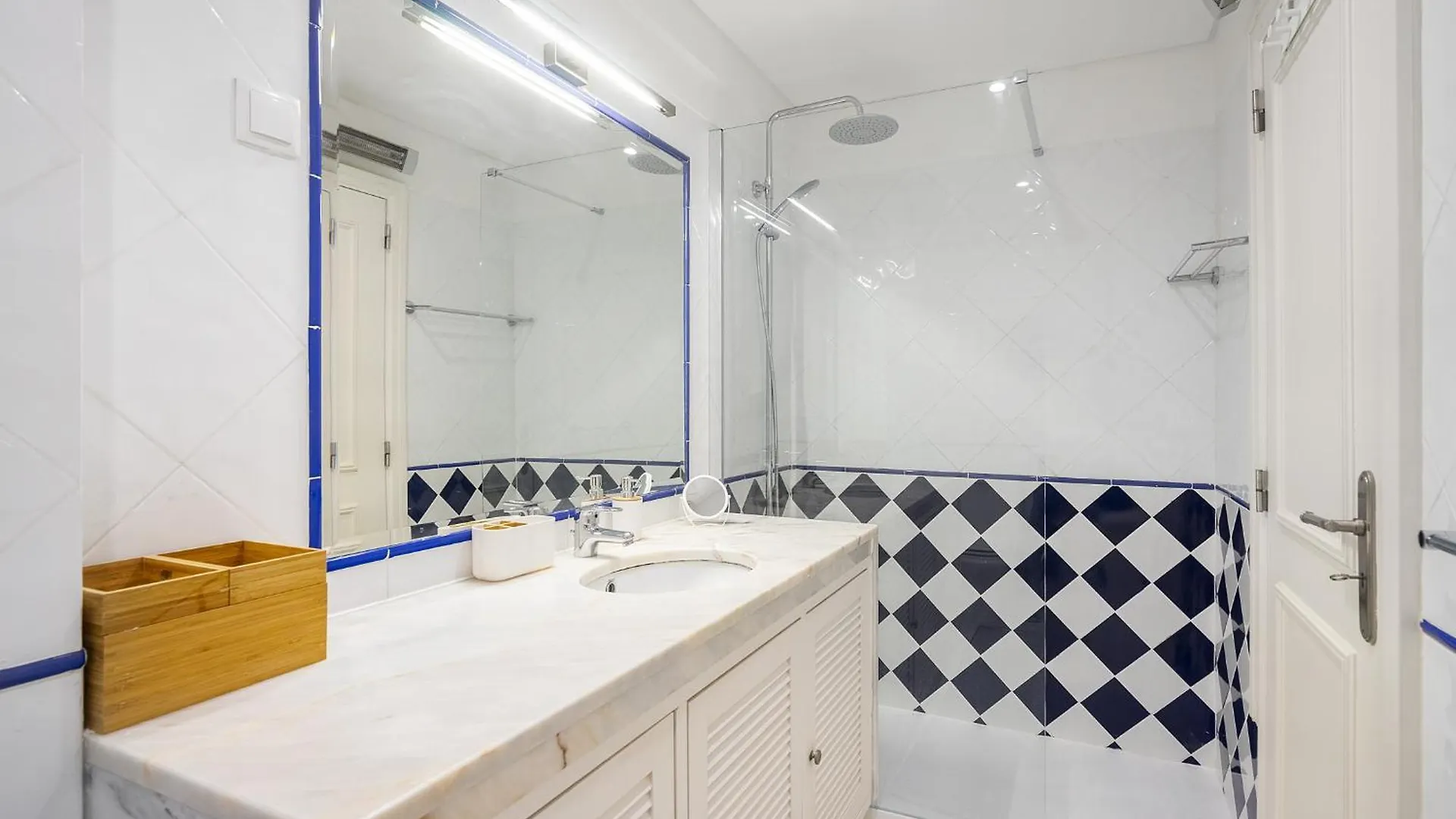 Apartment Whome Campo De Ourique 1Br Duplex With Ac Lisbon