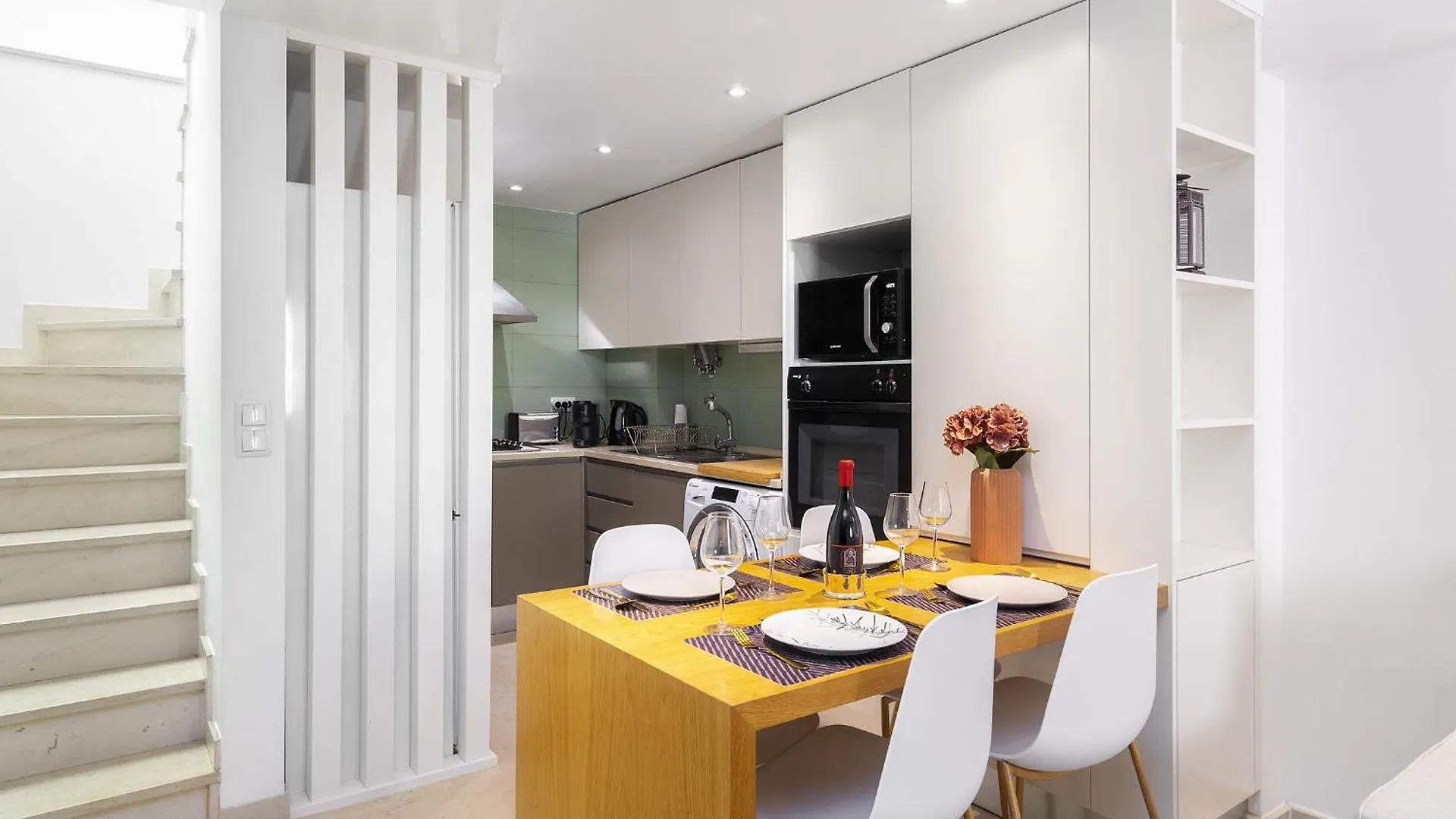 Whome Campo De Ourique 1Br Duplex With Ac Lisbon Apartment